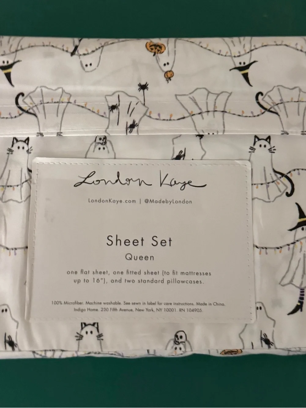 London Kaye Queen Sheet Set - White Halloween Ghost Print